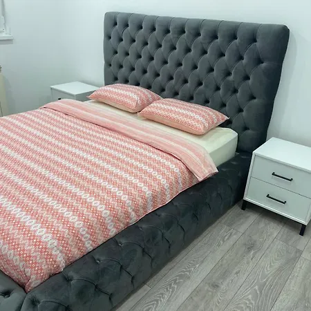 Apartment Centre *